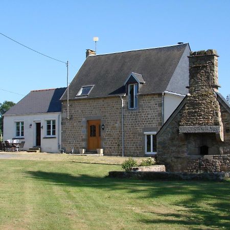 La Blanche Roche Bed & Breakfast Sourdeval Exterior photo