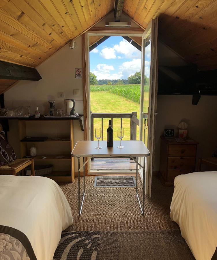 La Blanche Roche Bed & Breakfast Sourdeval Exterior photo