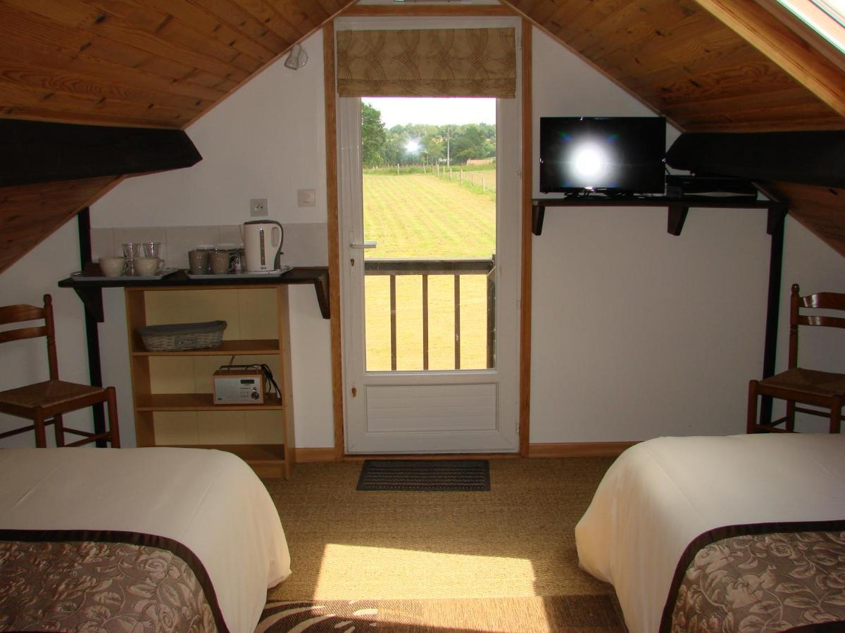 La Blanche Roche Bed & Breakfast Sourdeval Exterior photo